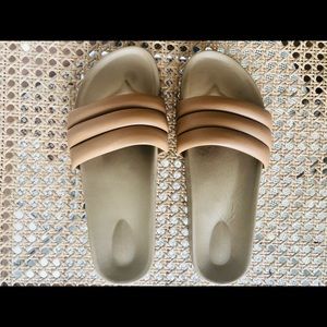 RESERVED Beatrice Valenzuela Classic Sandalia Sand